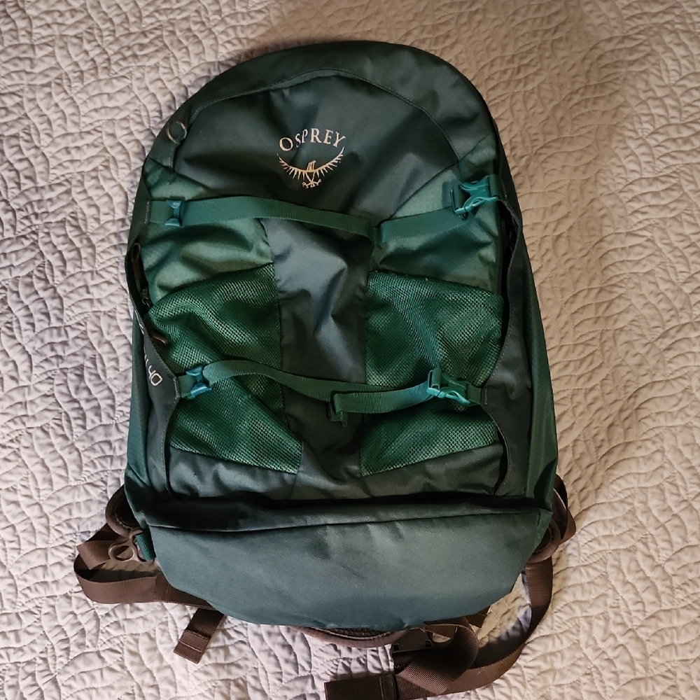 Womens Osprey Fairview 40 Rainforest Green Backpack Hiking Travel School
